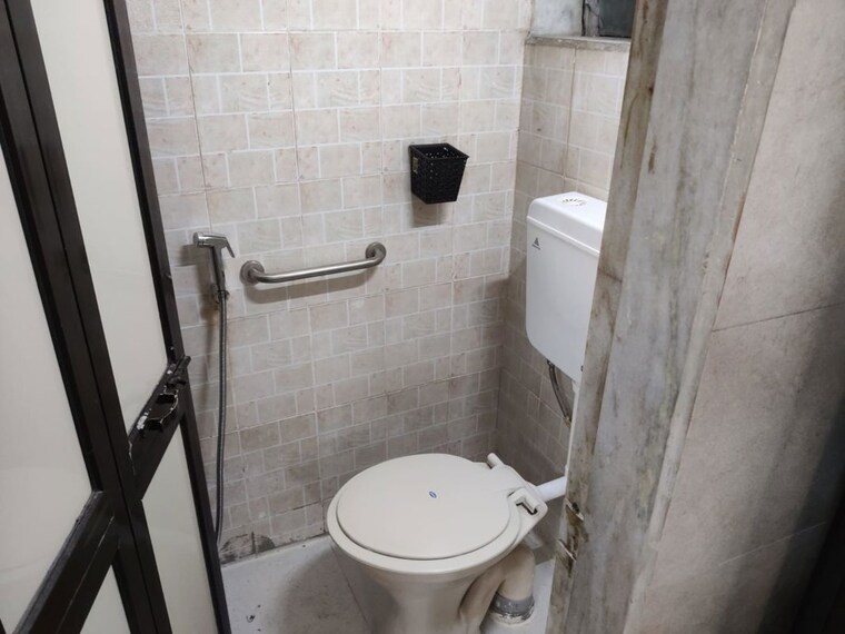 Bathroom, lokpuram-chs 1 Bedroom 480 Sq.Ft. Apartment In Vasant Vihar Thane 10262410