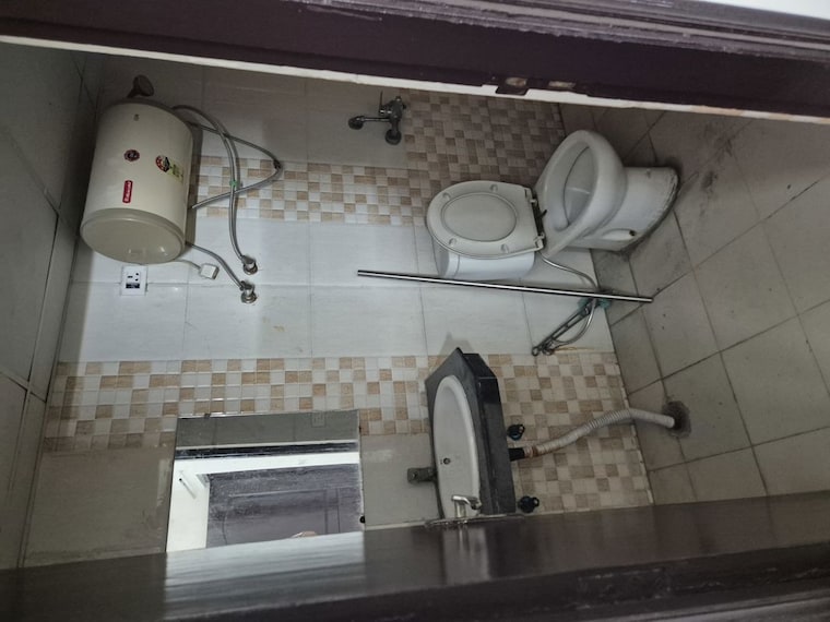 Bathroom, nimbus-the-hyde-park 2.5 Bedroom 1105 Sq.Ft. Apartment In Sector 78 Noida 10262406