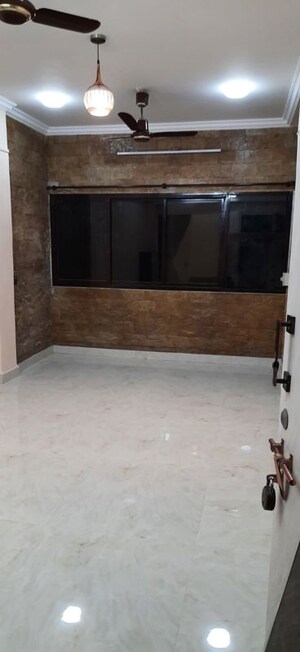 Furnished Amenities in 1 BHK Apartment at Ever Top Apartment, Andheri West – for Rent