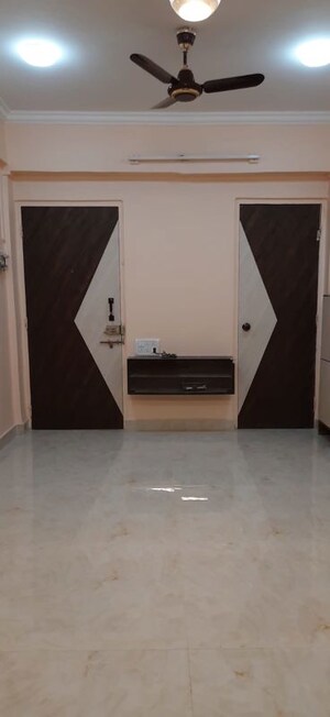 Room in 1 BHK Apartment at Ever Top Apartment, Andheri West – for Rent