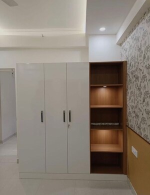 Furnished Amenities in 3 BHK Apartment at Omaxe Residency, Gomti Nagar – for Rent