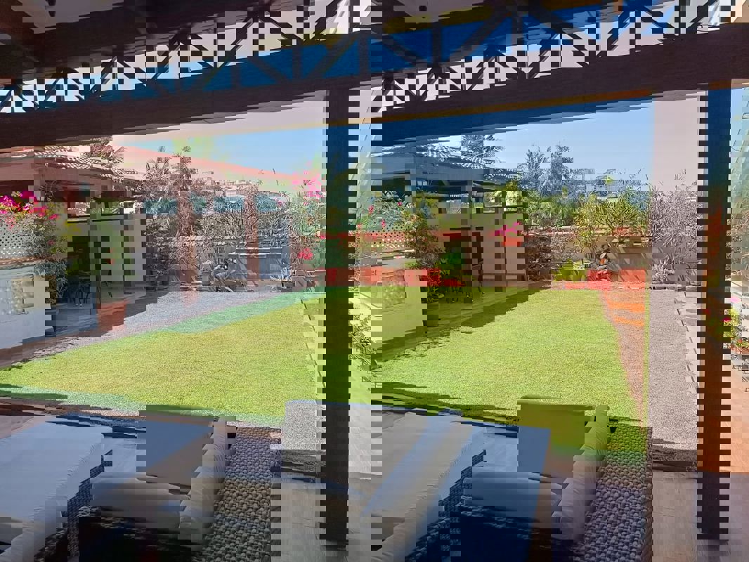 4 BHK + Study Room 6000 Sq.Ft. Penthouse in Sterling Brunton