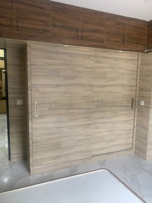 Room in 2.5 BHK Apartment at SNS Premnivas, Infantry Road – for Rent