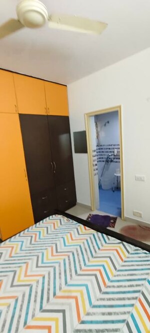 Furnished Amenities in 3 BHK Apartment at Langford Court, Langford Town – for Rent