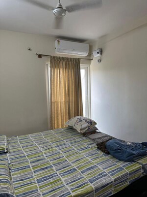 Bedroom in 2.5 BHK Apartment at Shriram Luxor, Hennur Road – for Rent