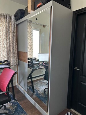 Team Area in 2.5 BHK Apartment at Shriram Luxor, Hennur Road – for Rent