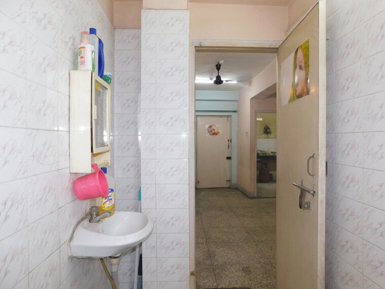undefined, gariahat 2 Bedroom 750 Sq.Ft. Apartment In Gariahat Kolkata 10168457