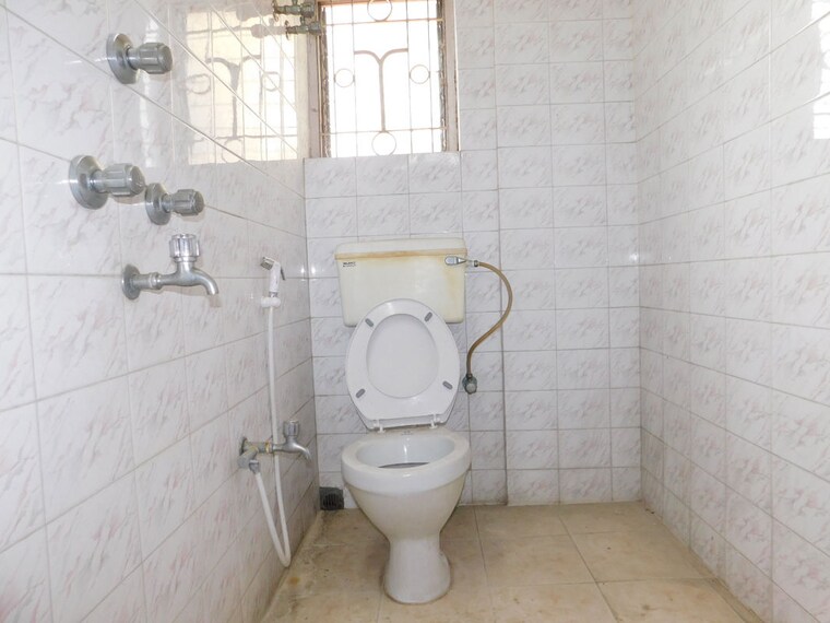Bathroom, gariahat 2 Bedroom 750 Sq.Ft. Apartment In Gariahat Kolkata 10168457
