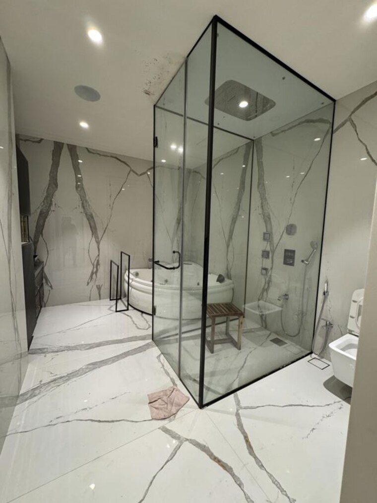 Bathroom, omkar-1973 4 Bedroom 4300 Sq.Ft. Apartment In Worli Mumbai 10262474