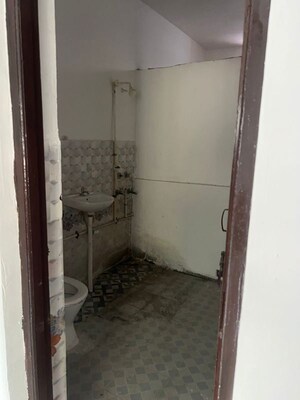 Bathroom in 2.5 BHK Apartment at Omicron Iii Greater Noida – for Sale