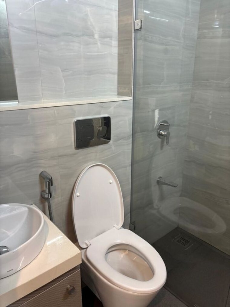 Bathroom, dosti-eastern-bay 2 Bedroom 800 Sq.Ft. Apartment In Wadala Mumbai 10262515