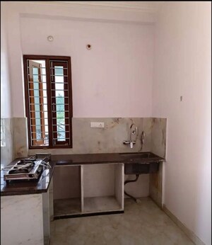 Kitchen in 1 BHK Builder Floor at Gomti Nagar – for Rent
