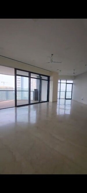 Room in 4 BHK Apartment at Omkar 1973, Worli – for Rent