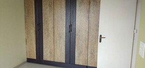 Furnished Amenities in 2 BHK Apartment at Thakur Gayatri Satsang, Kandivali East – for Sale