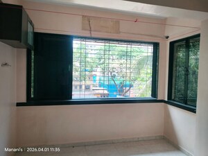 Room in 1 RK Apartment at Mulund West – for Rent