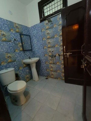 Living Room in 2 BHK Independent House at Sector 50 – for Rent