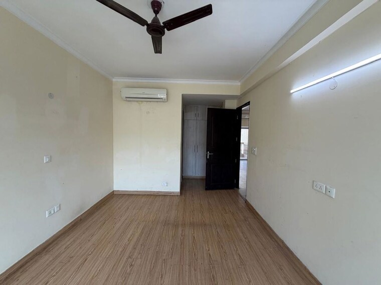 Room, south city 1 3 Bedroom 2580 Sq.Ft. Apartment In South City 1 Gurgaon 10262577