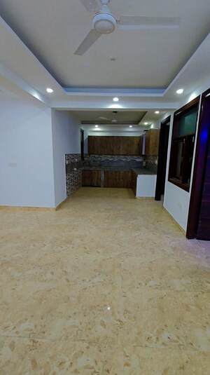Room in 3 BHK Builder Floor at Mehrauli – for Sale