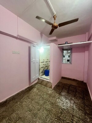 Bedroom in 2 BHK Apartment at Seven Bunglow – for Rent