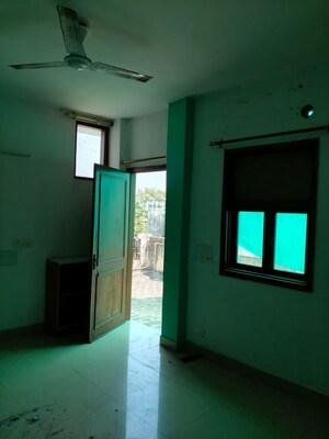 3 BHK Builder Floor For Rent in Chittaranjan Park