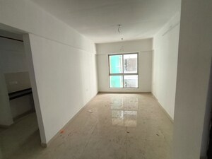 Room in 2 BHK Apartment at Dynamix Divum, Malad East – for Rent