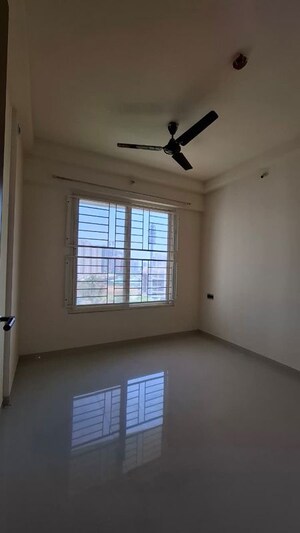 Room in 2 BHK Apartment at Pharande Puneville, Punawale – for Rent