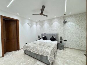 Bedroom in 4 BHK Builder Floor at Ireo City Plots, Sector 60 – for Sale