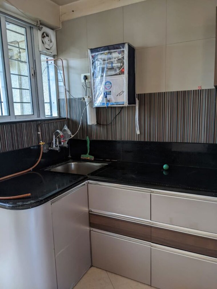 Kitchen, rama-capriccio-phase-i 4 Bedroom 1800 Sq.Ft. Penthouse In Wakad Pune 10262618