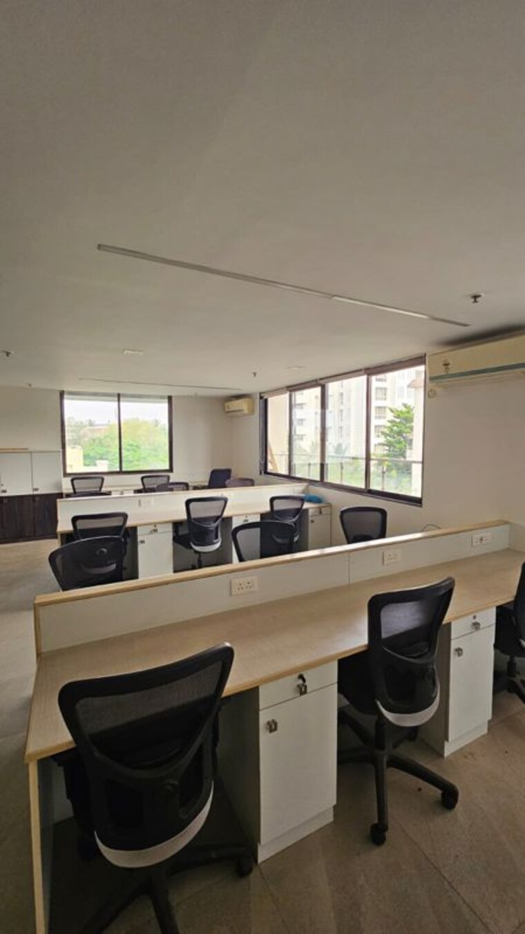 Team Area, deron-heights Commercial Office Space 1000 Sq.Ft. In Pashan Pune 10262660