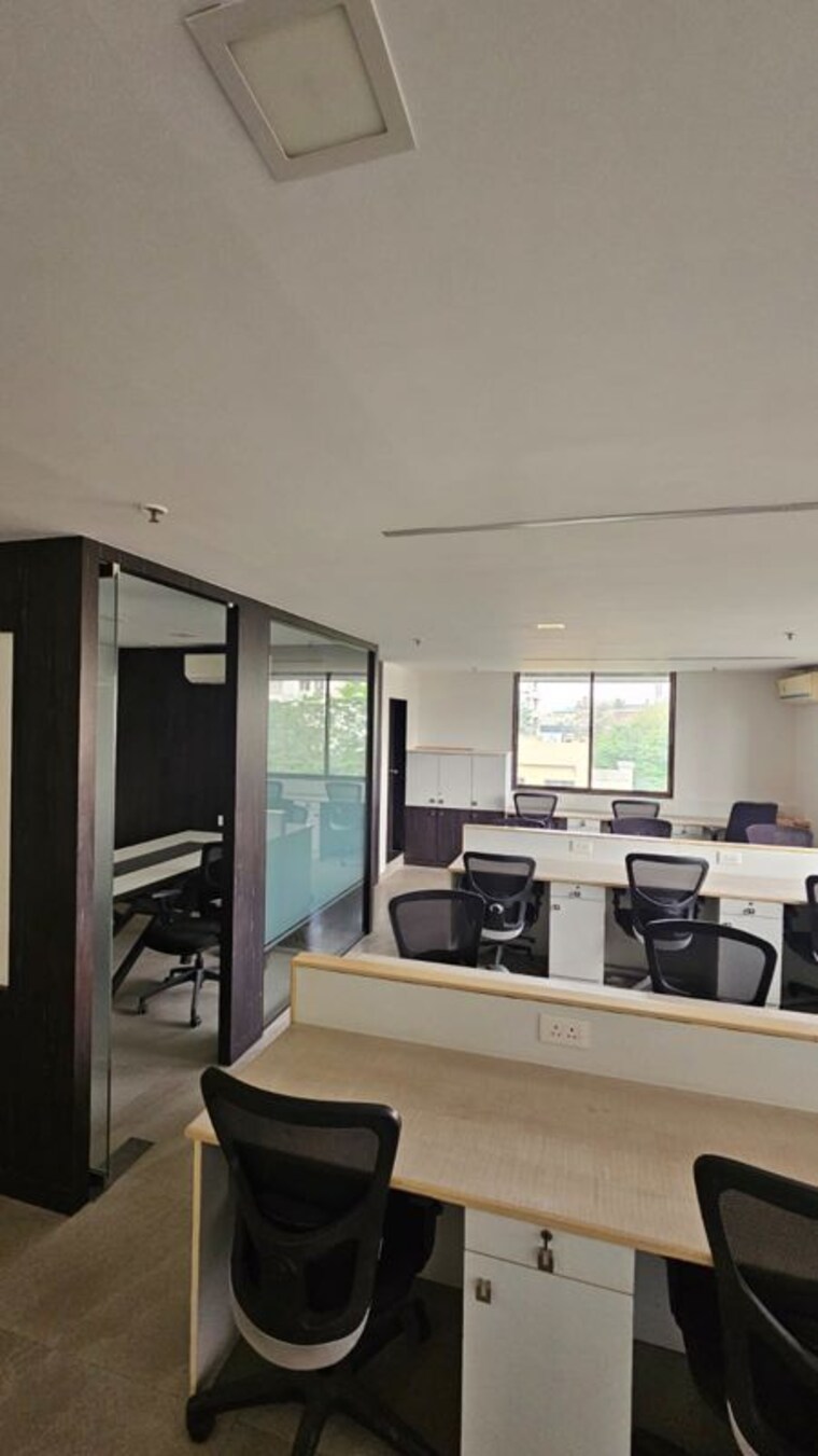 Team Area, deron-heights Commercial Office Space 1000 Sq.Ft. In Pashan Pune 10262660