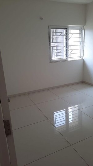 Room in 2 BHK Apartment at Avon Vista, Balewadi – for Rent