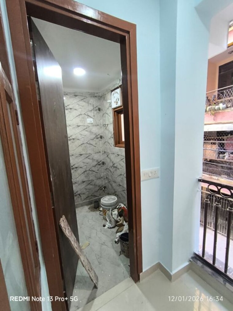 Balcony, saket 1 RK 300 Sq.Ft. Apartment In Saket Delhi 10262682