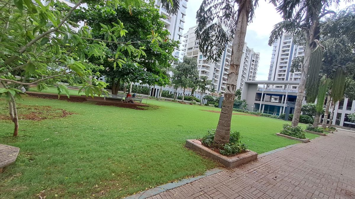 2 BHK + Study Room Apartment For Sale in Pebbles I