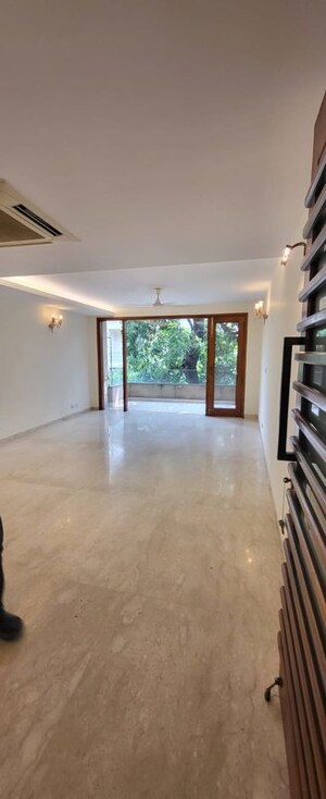 Room in 3 BHK Apartment at Sare Home, Sector 92 – for Rent