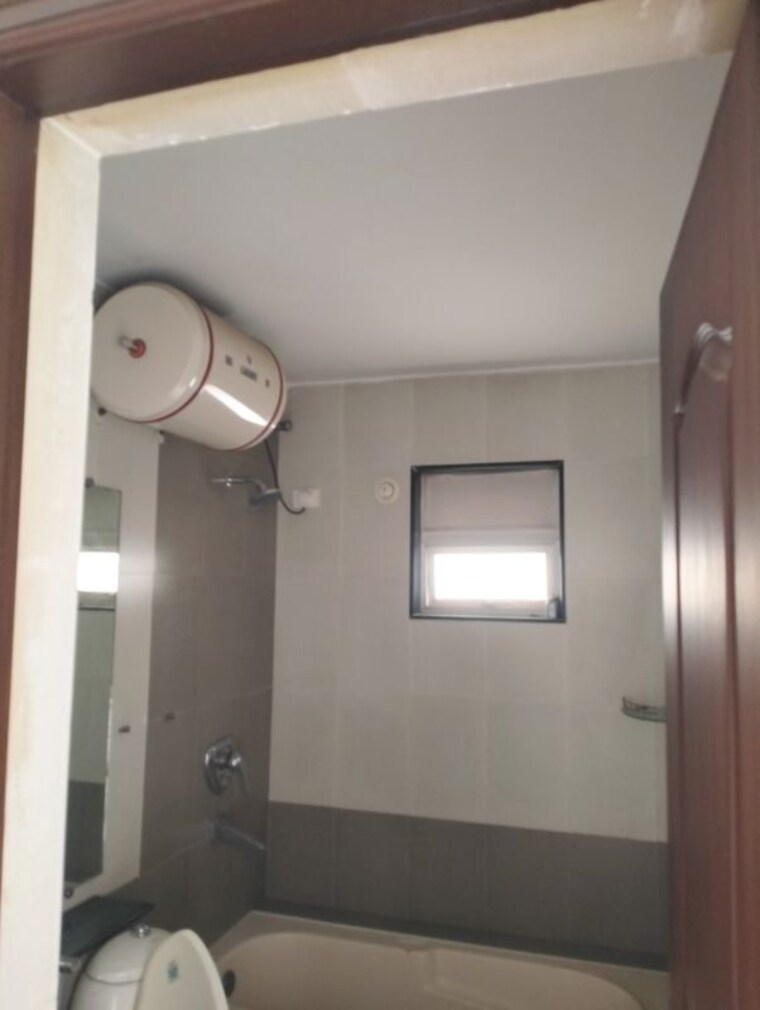 Bathroom, clover-hills-plaza Commercial Office Space 700 Sq.Ft. In Mohammadwadi Pune 10262706