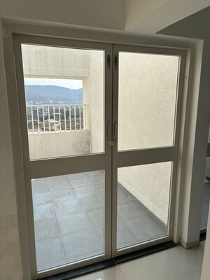 Room in 3 BHK Apartment at Mont Vert Belair, Bhugaon – for Rent