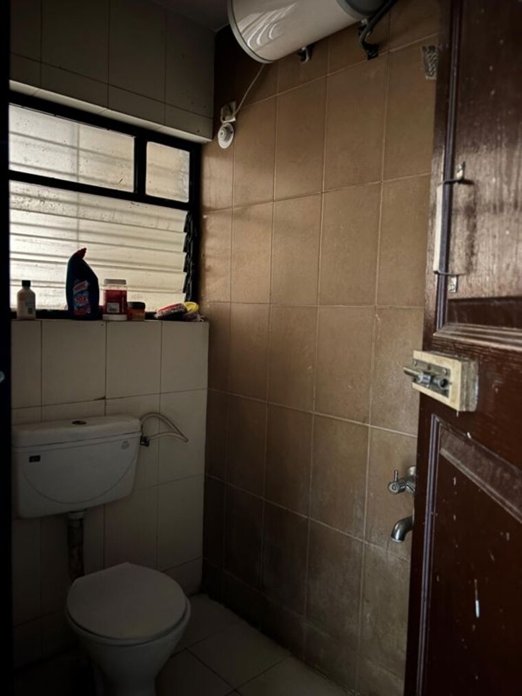 Bathroom, mittal-parkwayz 2 Bedroom 1050 Sq.Ft. Apartment In Wakad Pune 10262710