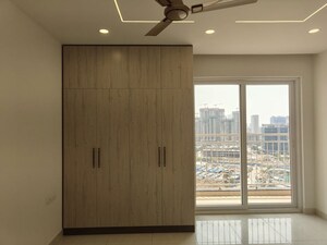 Room in 3 BHK Apartment at Prestige Beverly Hills, Kokapet – for Rent