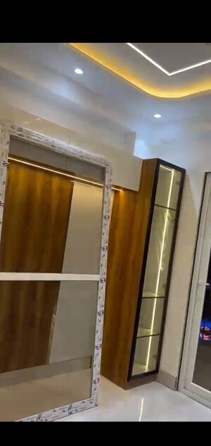 Furnished Amenities in 3 BHK Builder Floor at Raghu Nagar – for Sale