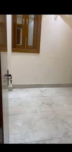 Room in 3 BHK Builder Floor at Raghu Nagar – for Sale