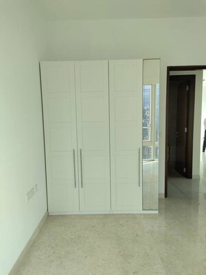 2 BHK Apartment For Rent in Indiabulls Blu, Worli