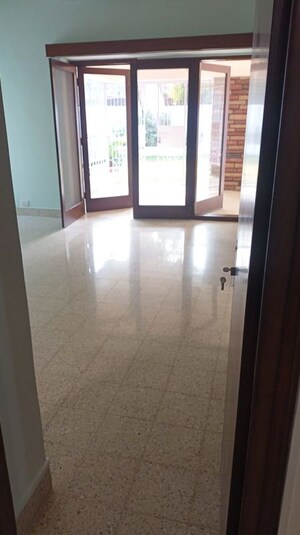 Room in 3.5 BHK Villa at Gulmohar Park – for Rent