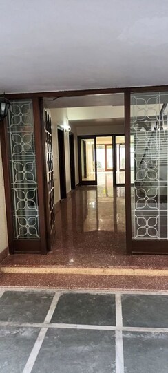 3.5 BHK + Servant Room Villa For Rent in Gulmohar Park