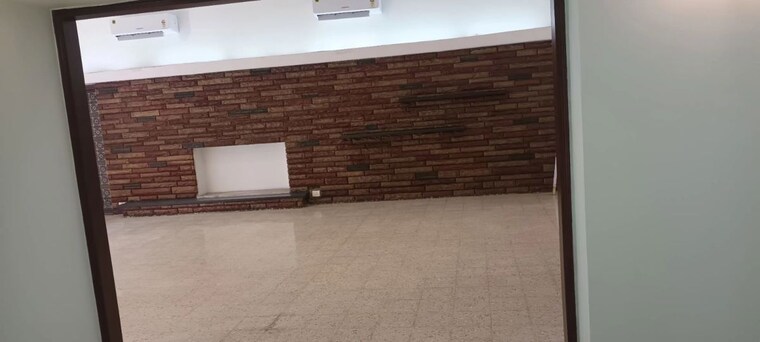 Exterior View, gulmohar park 3.5 Bedroom 550 Sq.Yd. Villa In Gulmohar Park Delhi 10262805