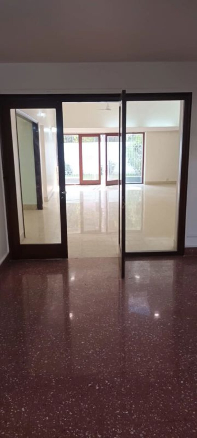 Room, gulmohar park 3.5 Bedroom 550 Sq.Yd. Villa In Gulmohar Park Delhi 10262805
