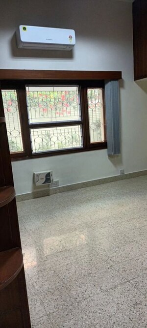 Room in 3.5 BHK Villa at Gulmohar Park – for Rent