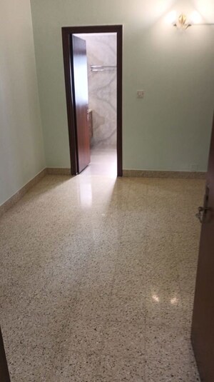 Room in 3.5 BHK Villa at Gulmohar Park – for Rent