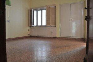 Room in 4 BHK Villa at Nizamuddin East – for Rent