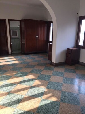 Building Lobby in 4 BHK Villa at Nizamuddin East – for Rent