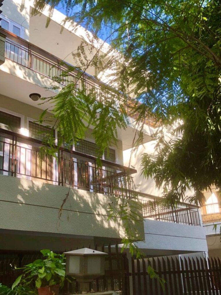 Exterior View, nizamuddin east 4 Bedroom 300 Sq.Yd. Villa In Nizamuddin East Delhi 10262855